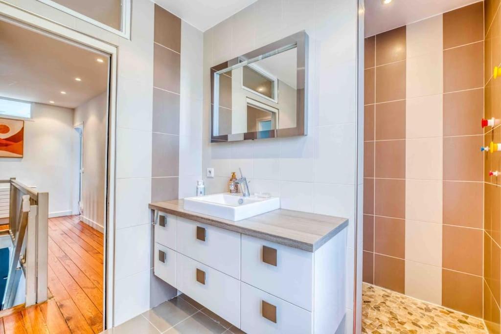 Villa Saint-Mard - King Size Bed - 10Min Aeroport Cdg 25Min Paris By Train 외부 사진